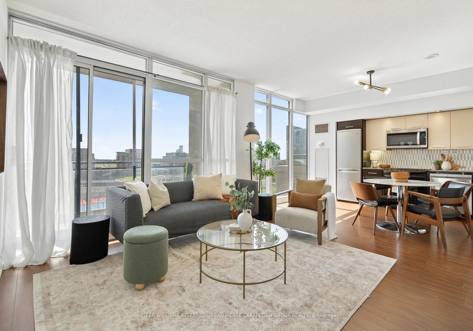 8-telegram-mews-toronto-ontario-c12366462