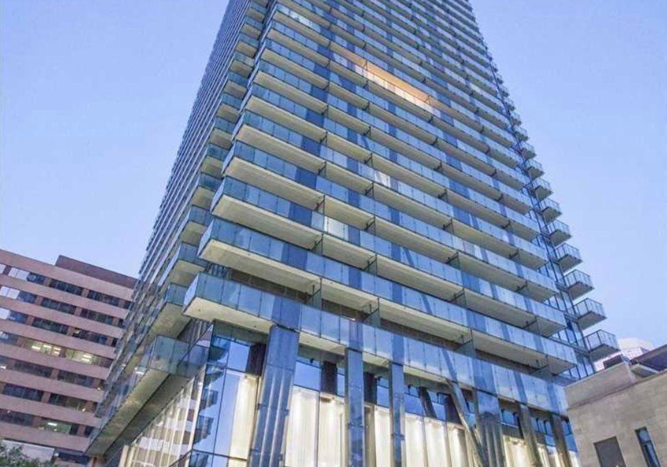 1080-bay-street-toronto-ontario-c12366487