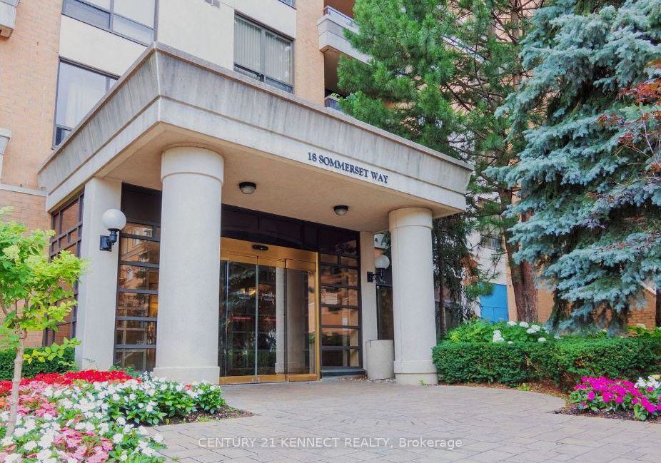 18-sommerset-way-n-north-york-ontario-c12366510