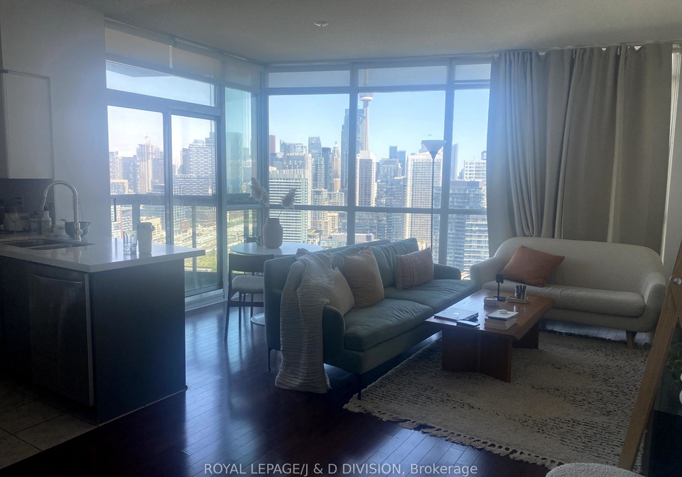 219-fort-york-boulevard-toronto-ontario-c12366613