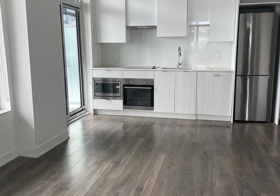 99-broadway-avenue-toronto-ontario-c12366616