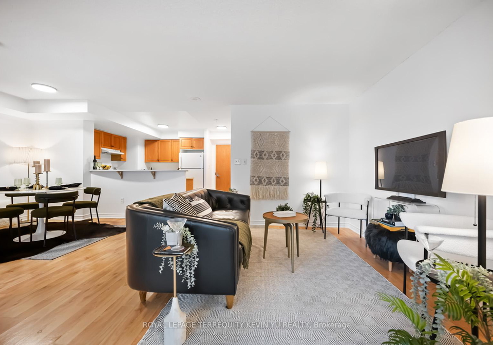 7-lorraine-drive-toronto-ontario-c12366832