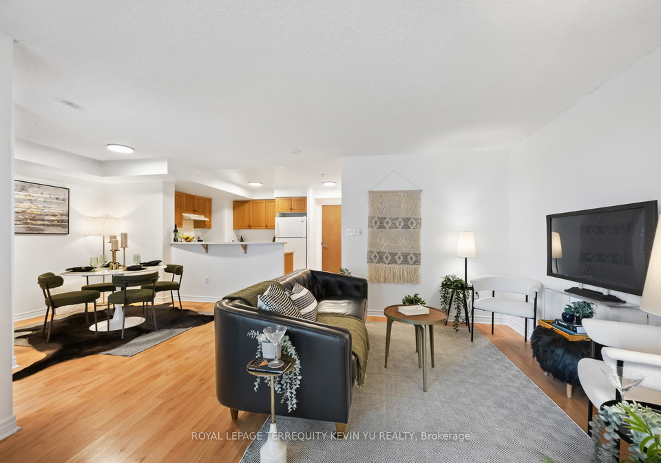 7-lorraine-drive-toronto-ontario-c12366832