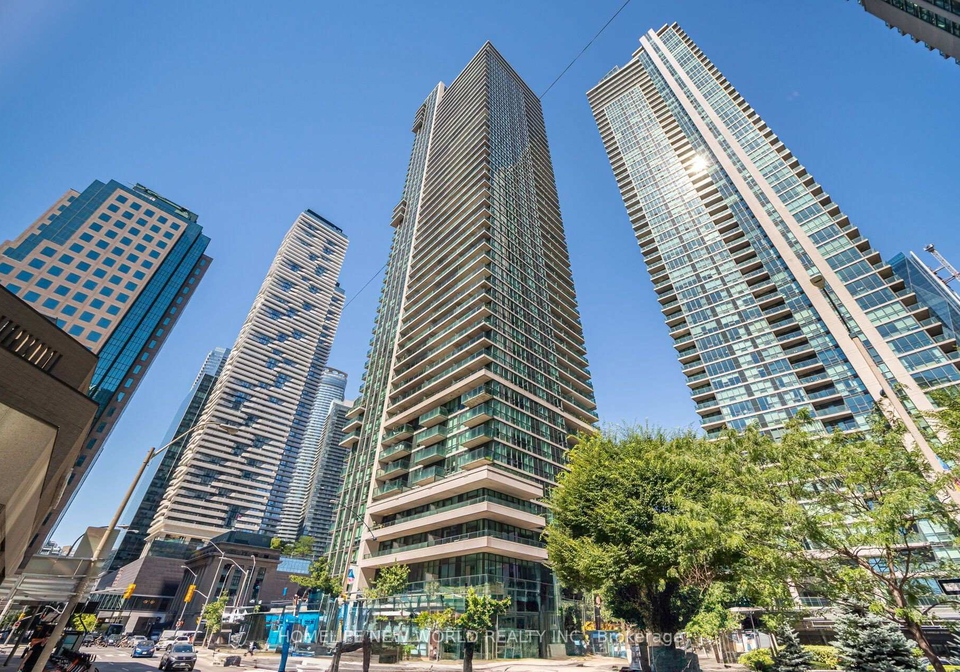 33-bay-street-toronto-ontario-c12366840