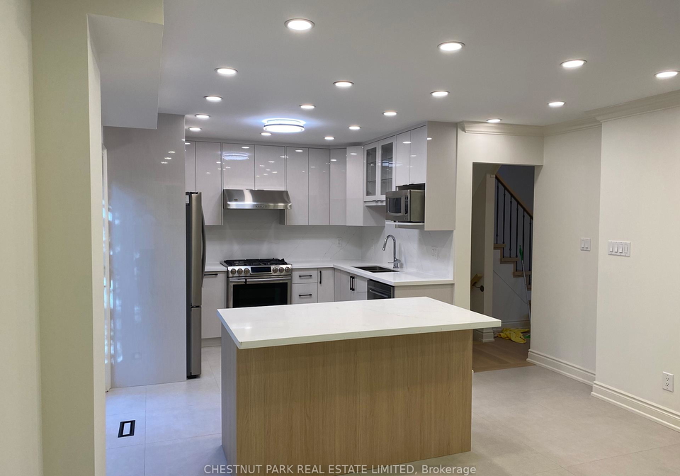 6-mallingham-court-north-york-ontario-c12366931