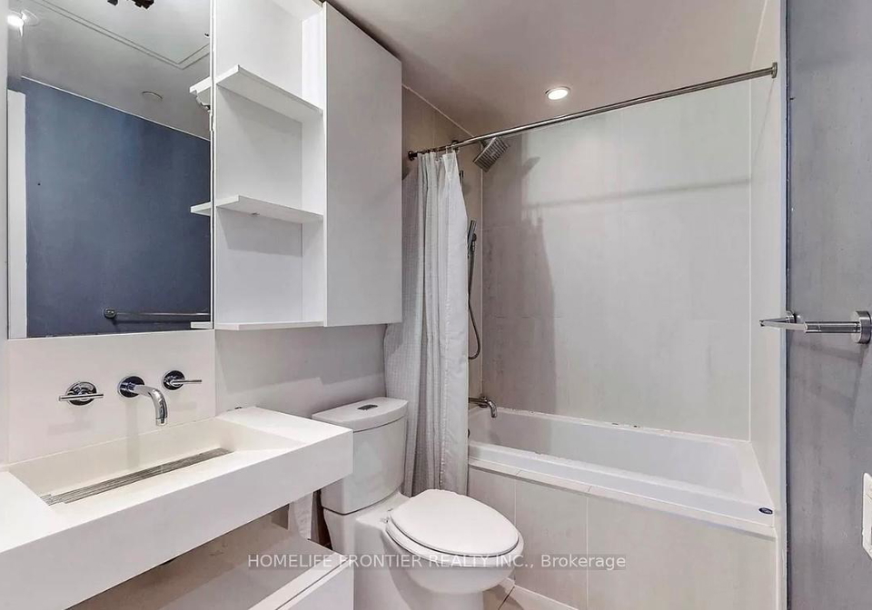 5-st-joseph-street-toronto-ontario-c12367082