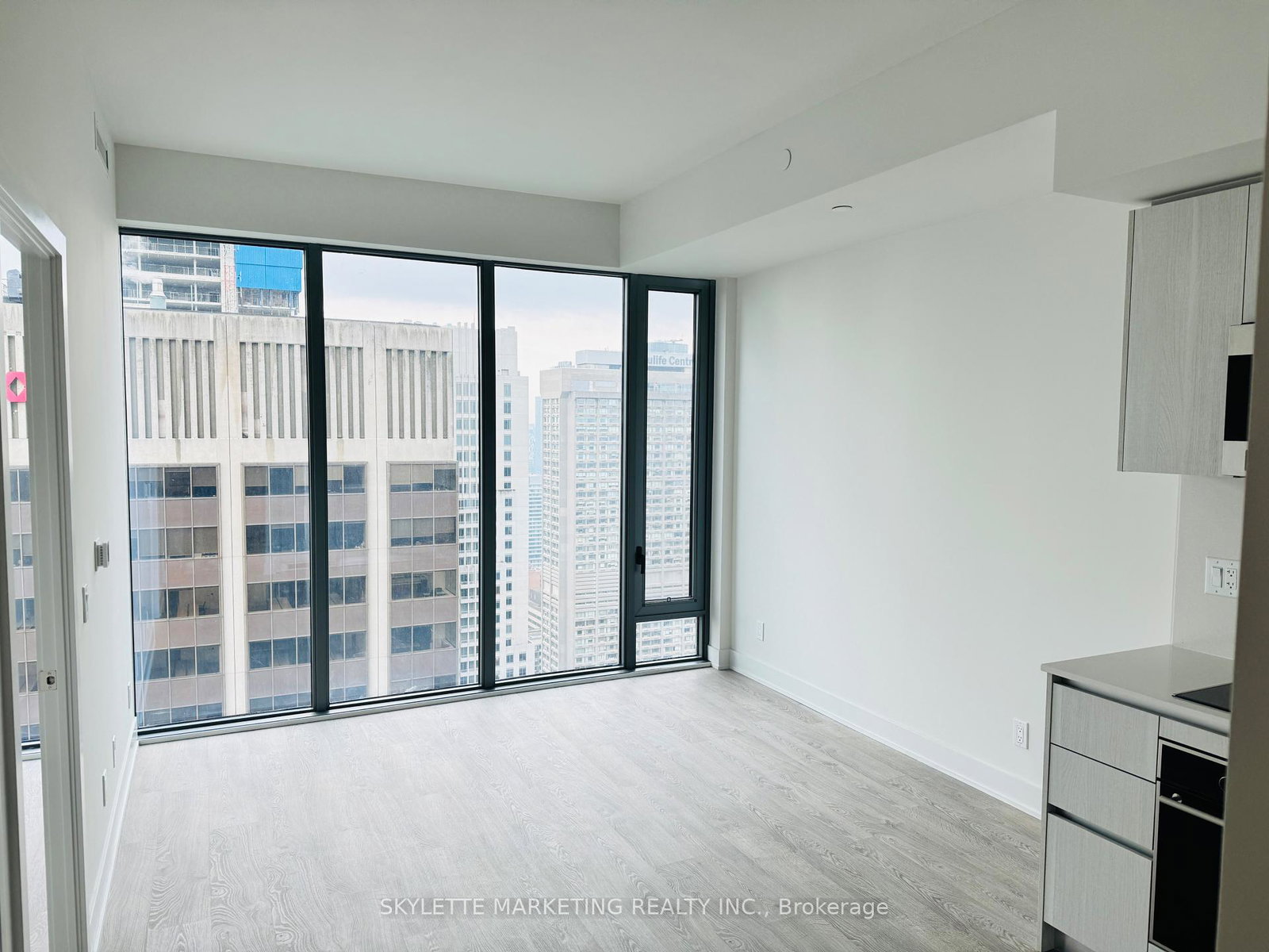 8-cumberland-street-toronto-ontario-c12367388