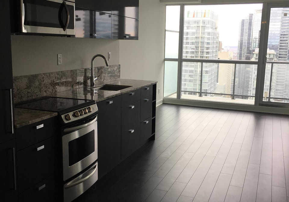 290-adelaide-street-w-toronto-ontario-c12367441