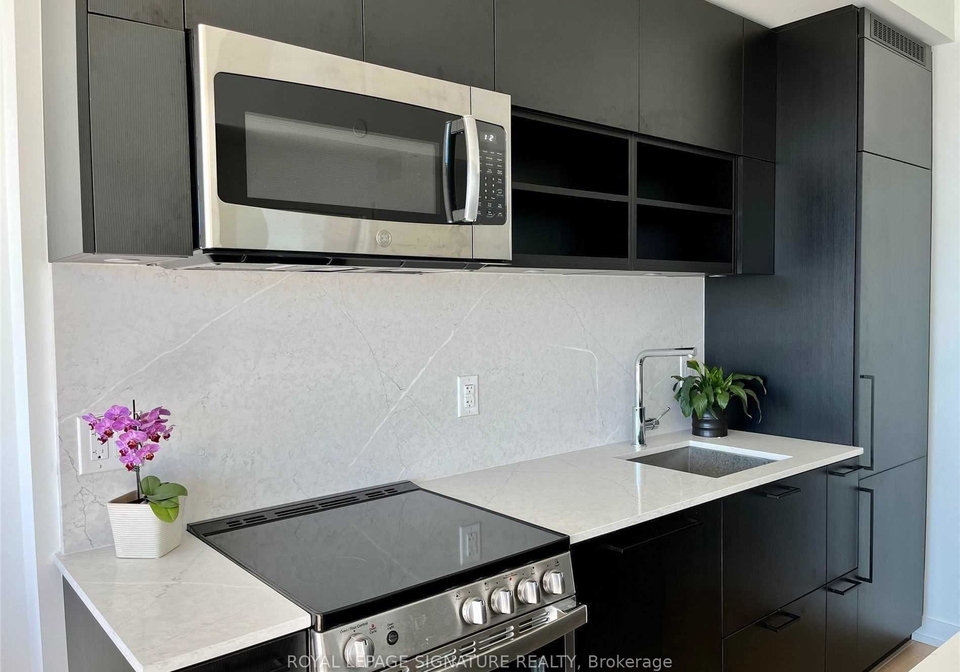135-east-liberty-street-toronto-ontario-c12367550