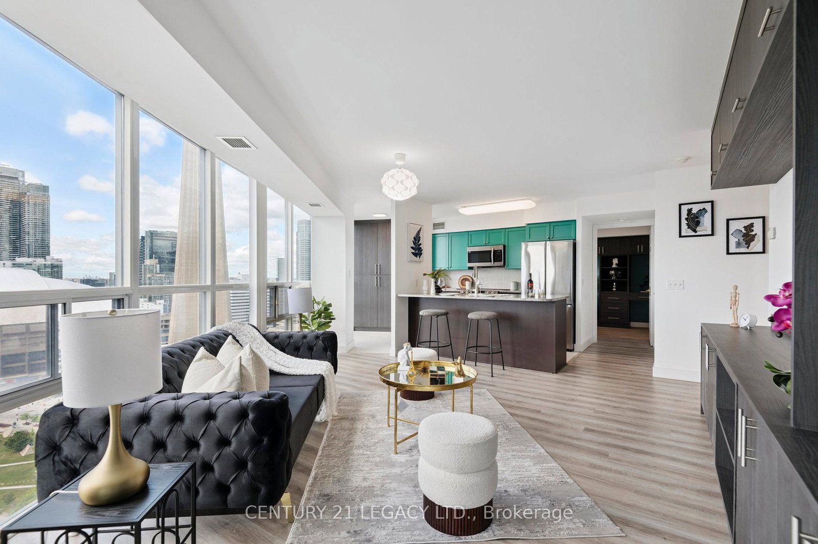 30-grand-trunk-crescent-toronto-ontario-c12367644