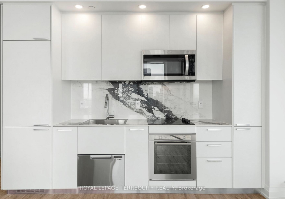 75-canterbury-place-toronto-ontario-c12367834