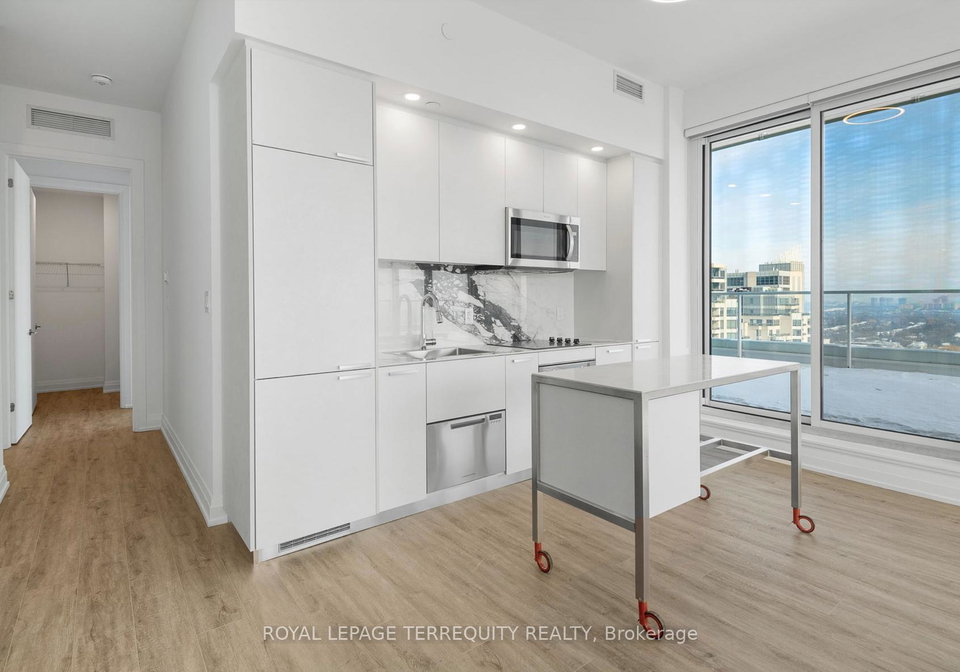 75-canterbury-place-toronto-ontario-c12367834