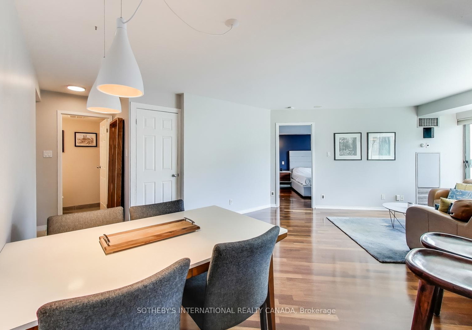 10-yonge-street-toronto-ontario-c12368244