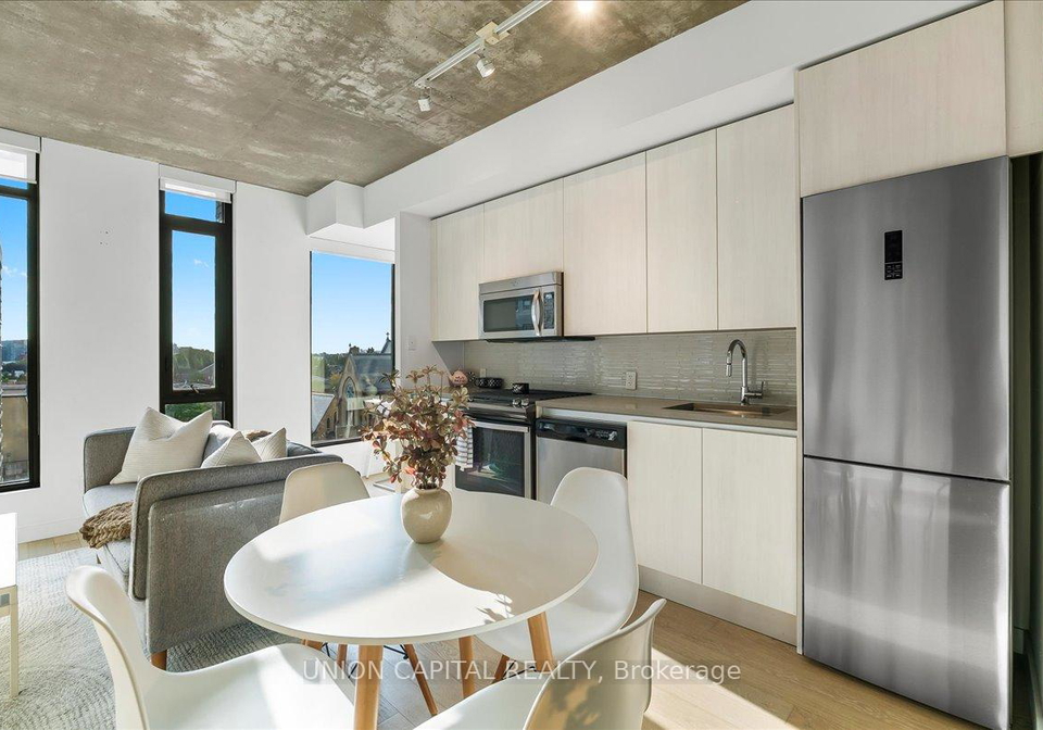 111-bathurst-street-toronto-ontario-c12368289