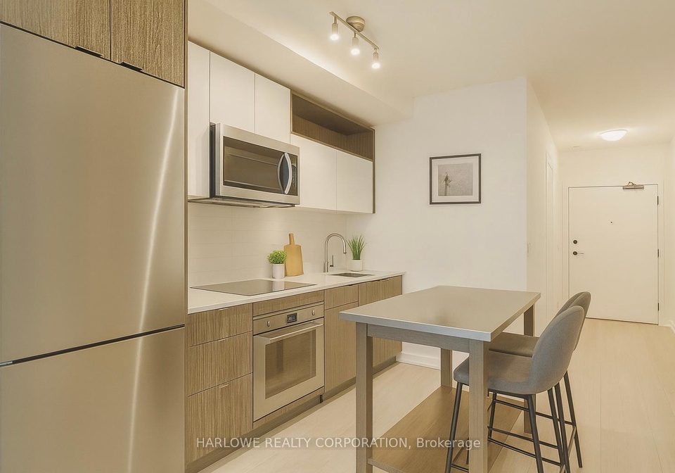 60-princess-street-toronto-ontario-c12368418