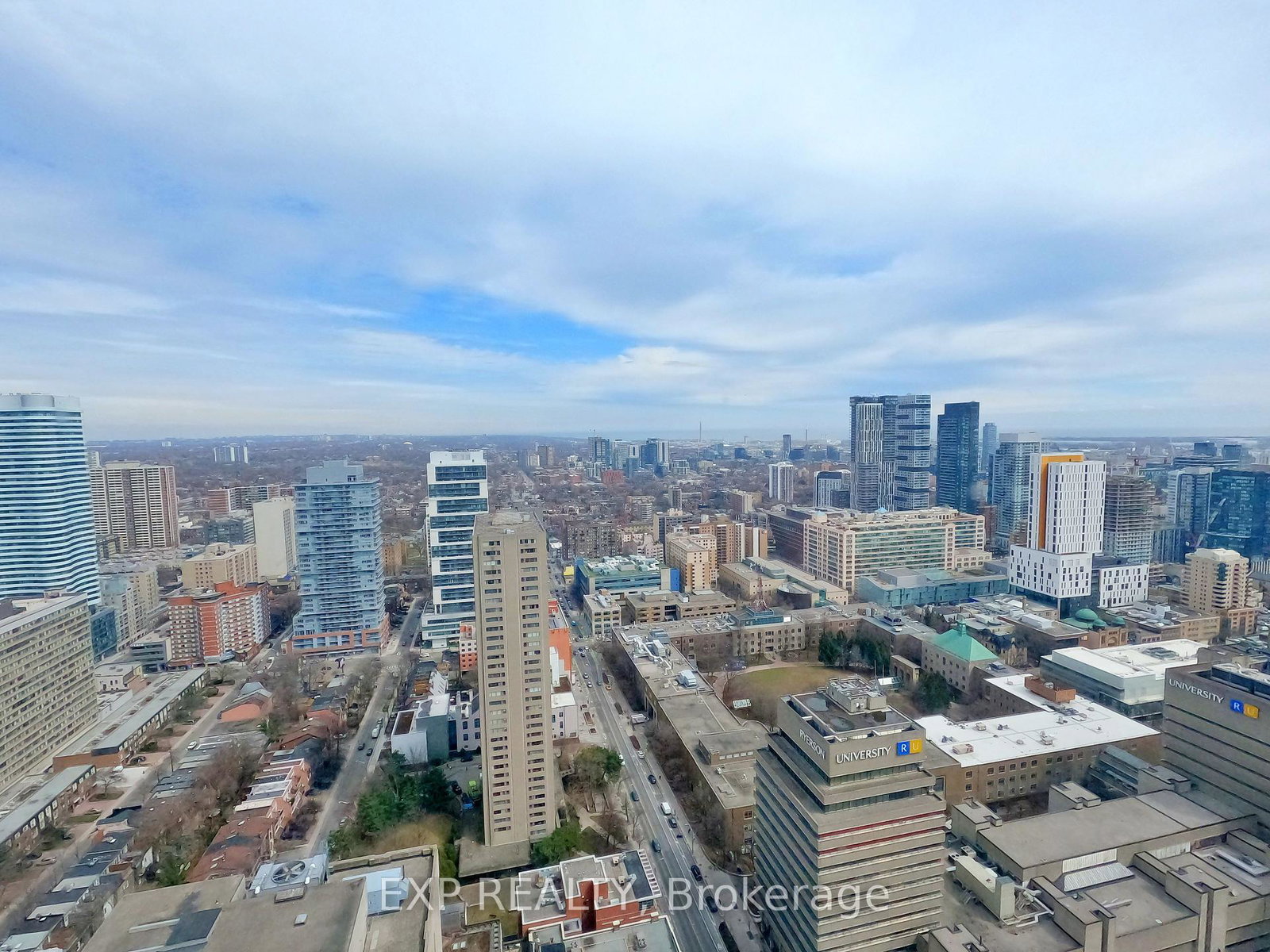 386-yonge-street-toronto-ontario-c12368511