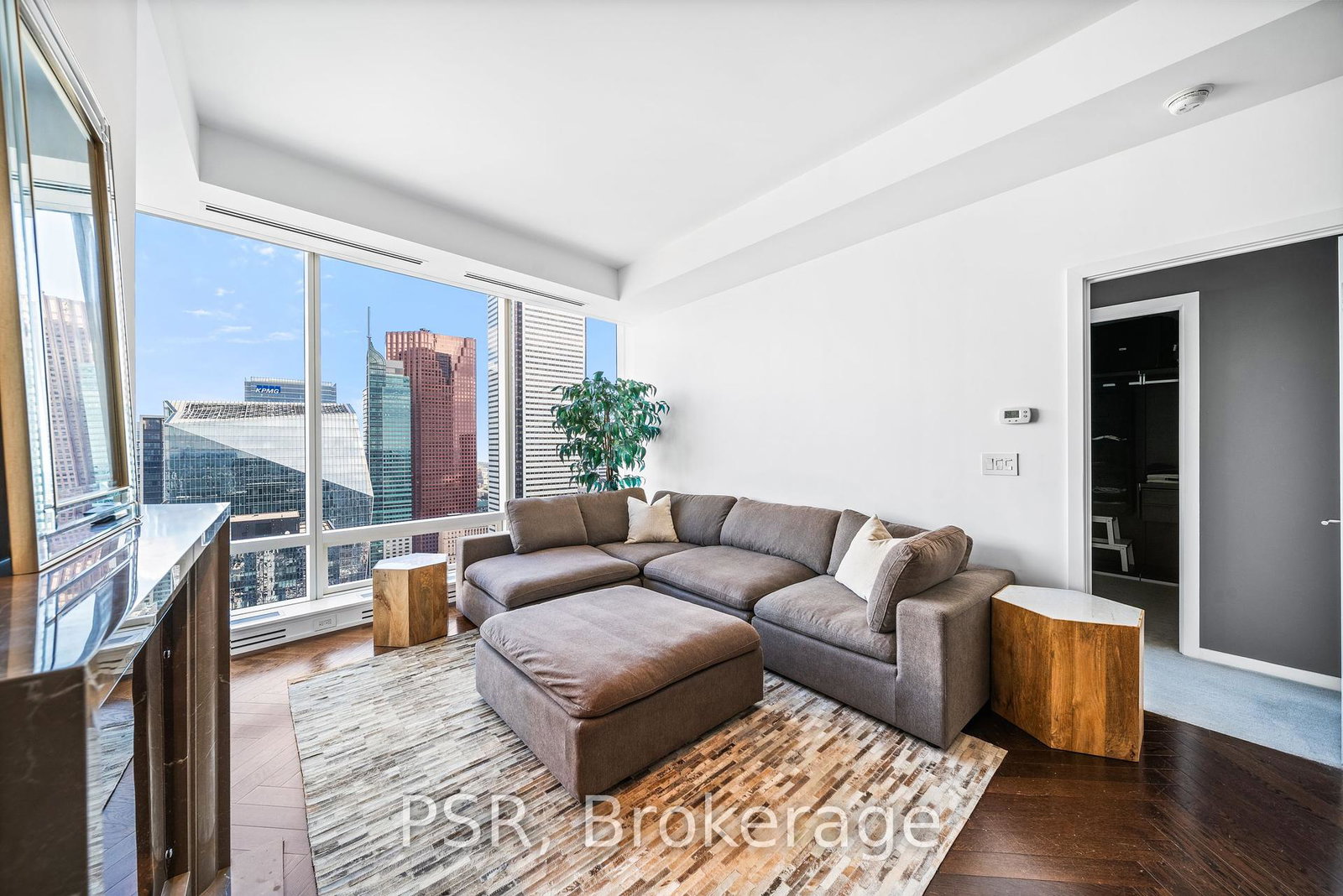 180-university-avenue-toronto-ontario-c12369276