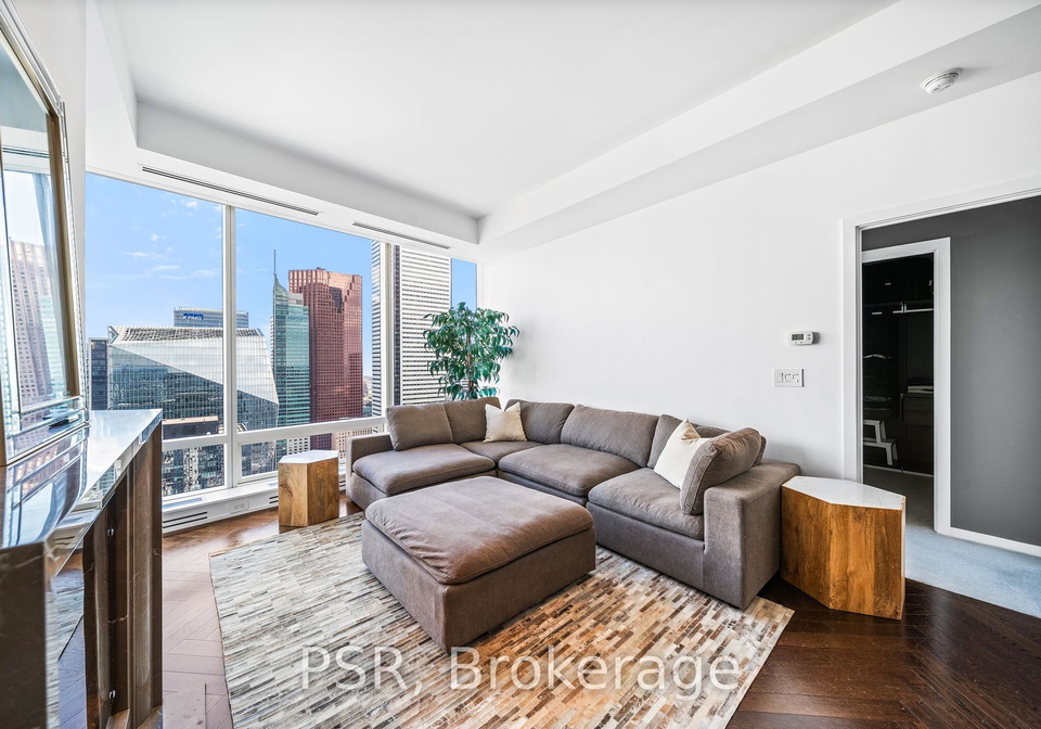 180-university-avenue-toronto-ontario-c12369276
