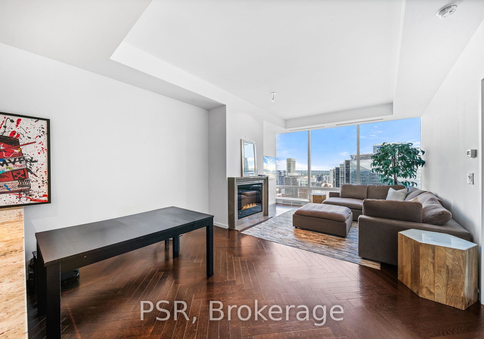 180-university-avenue-toronto-ontario-c12369276