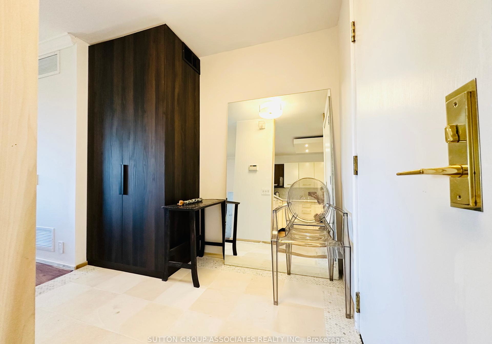 1177-yonge-street-toronto-ontario-c12369325