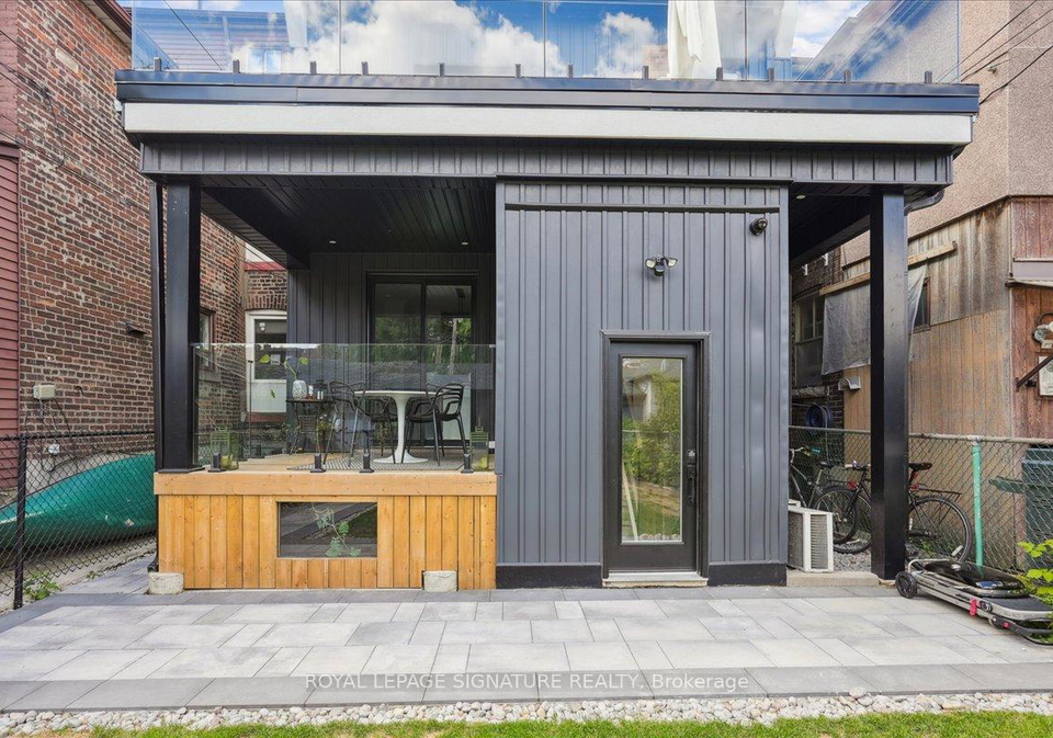 647-shaw-street-s-toronto-ontario-c12369477