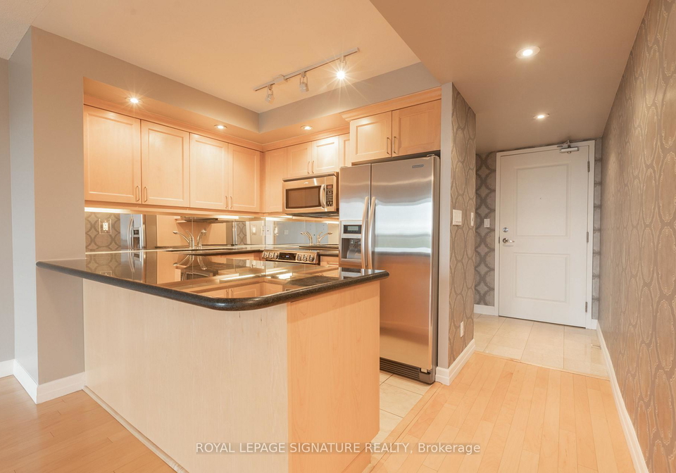 900-mount-pleasant-road-toronto-ontario-c12369620