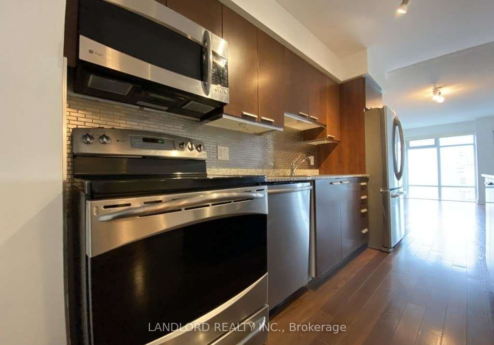 2191-yonge-street-toronto-ontario-c12369841