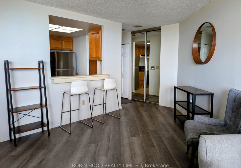 7-concorde-place-north-york-ontario-c12369848