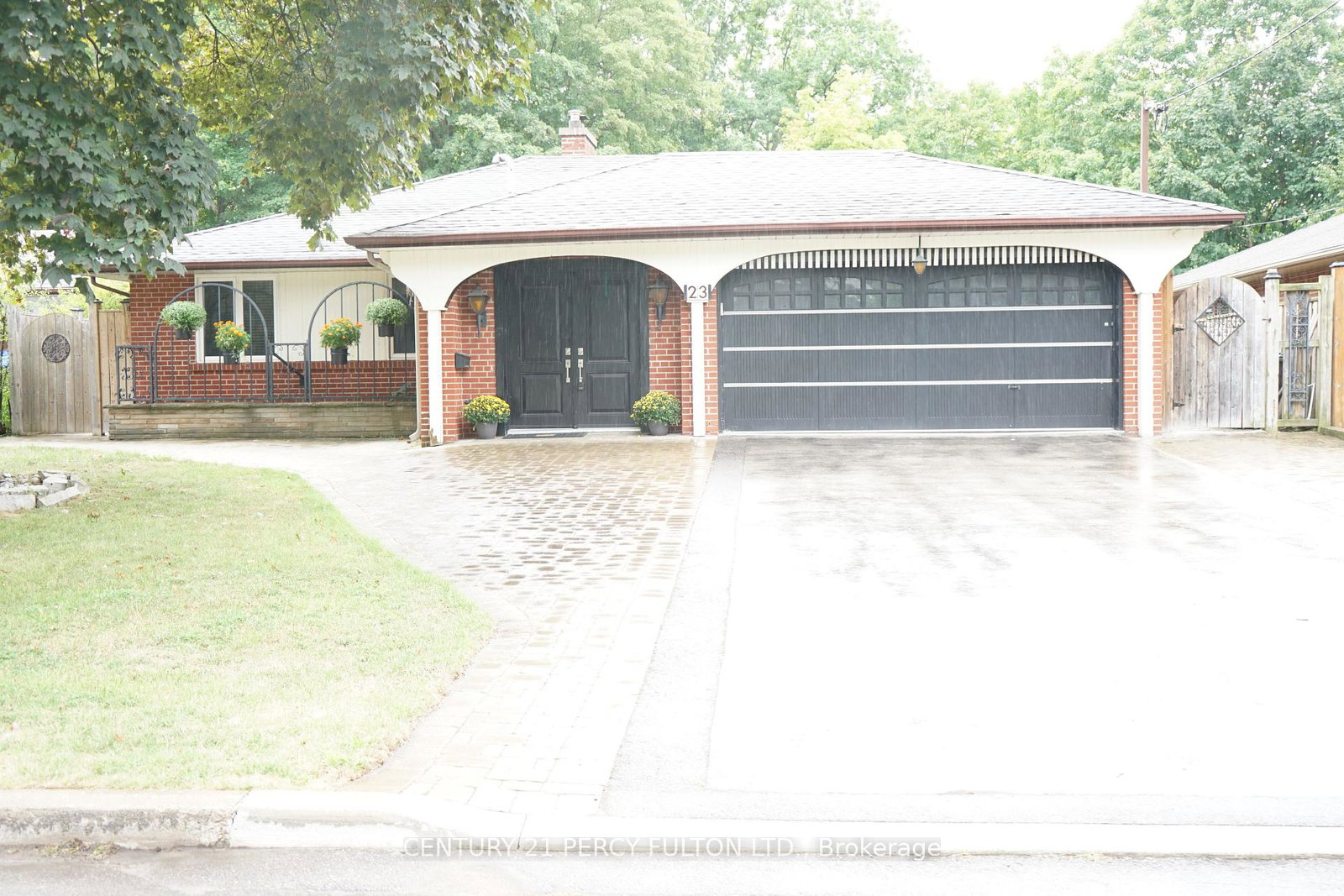 23-pitcairn-crescent-north-york-ontario-c12369942
