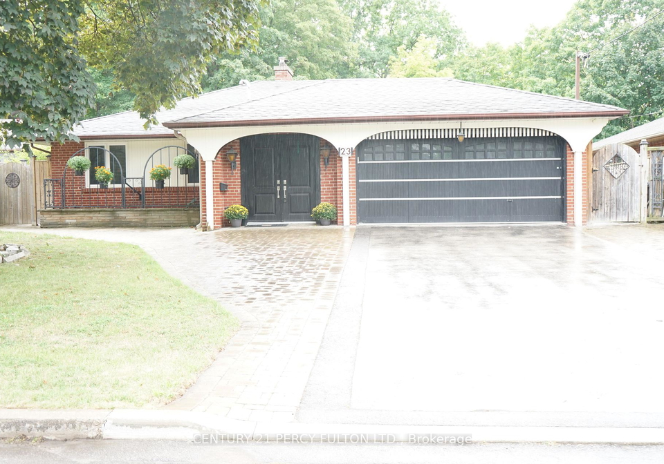 23-pitcairn-crescent-north-york-ontario-c12369942
