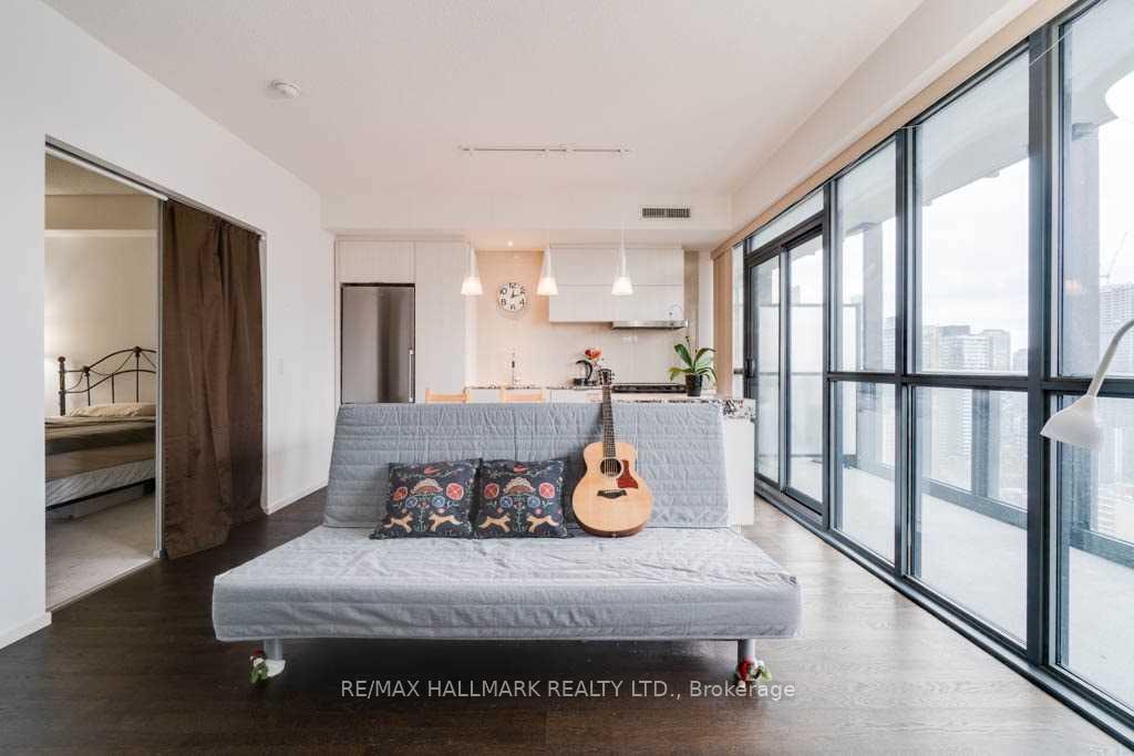 101-charles-street-e-toronto-ontario-c12369996