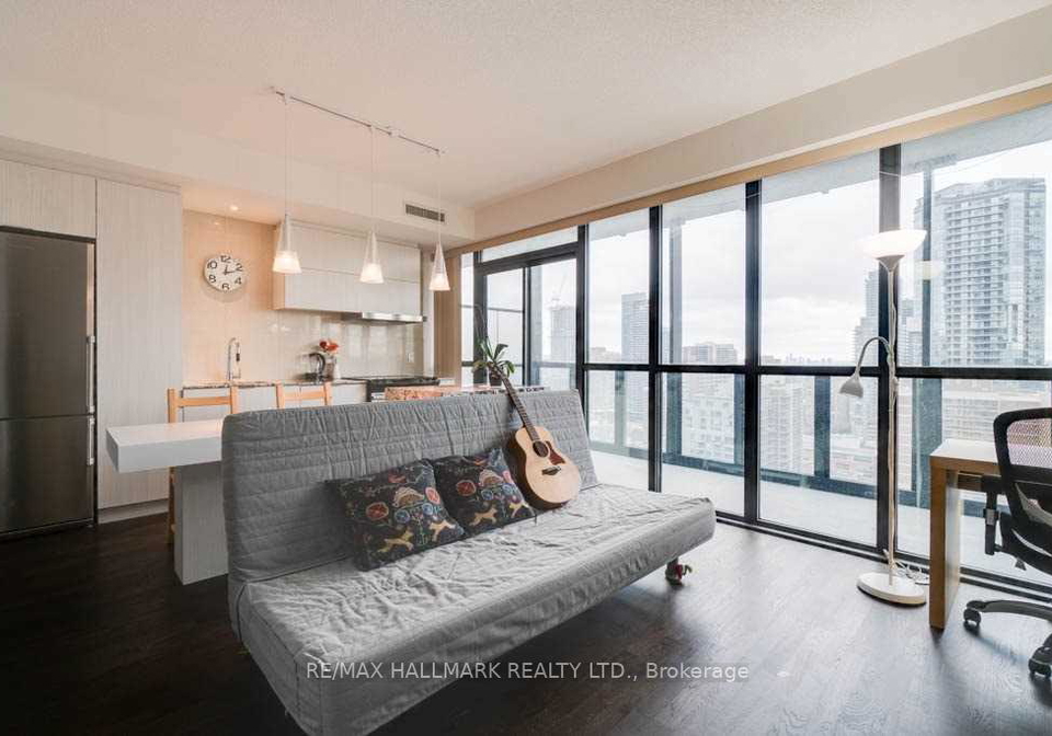 101-charles-street-e-toronto-ontario-c12369996