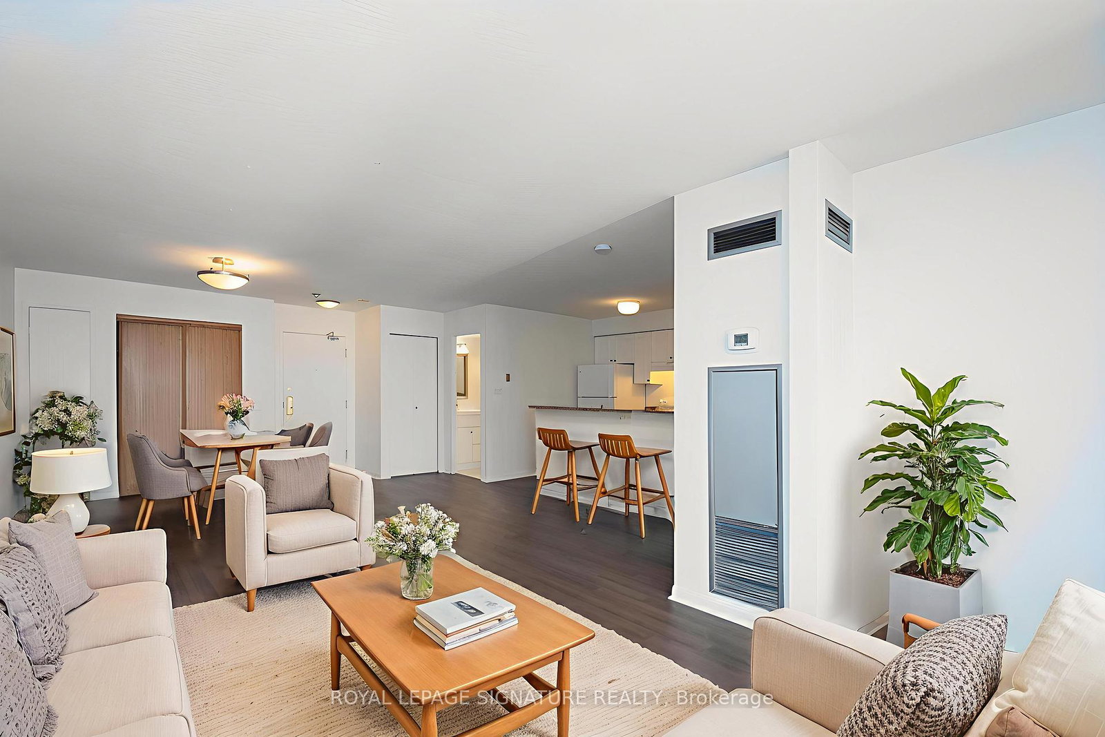 25-grenville-street-toronto-ontario-c12370117