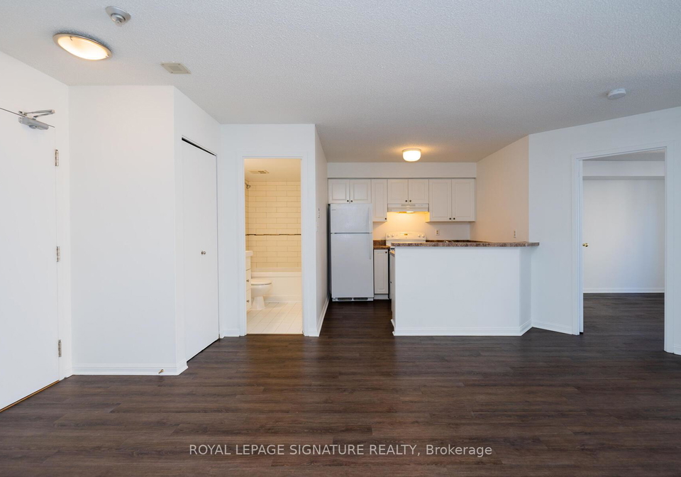 25-grenville-street-toronto-ontario-c12370117