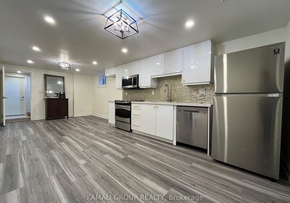16-mosedale-crescent-north-york-ontario-c12370309