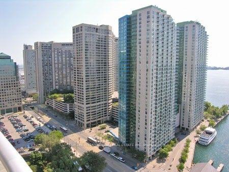 77-harbour-square-toronto-ontario-c12370317