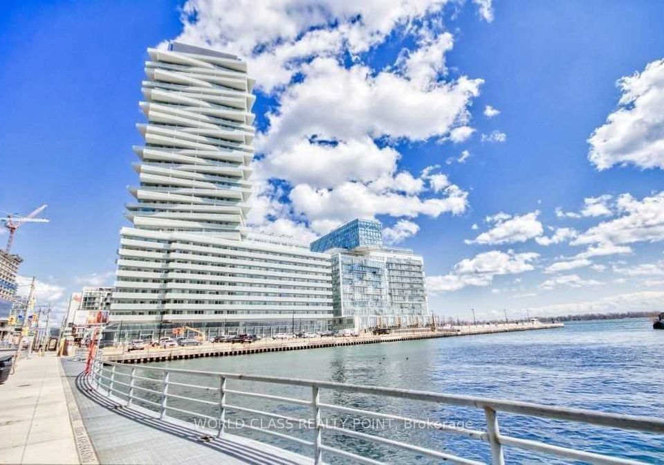 15-queens-quay-e-toronto-ontario-c12370373