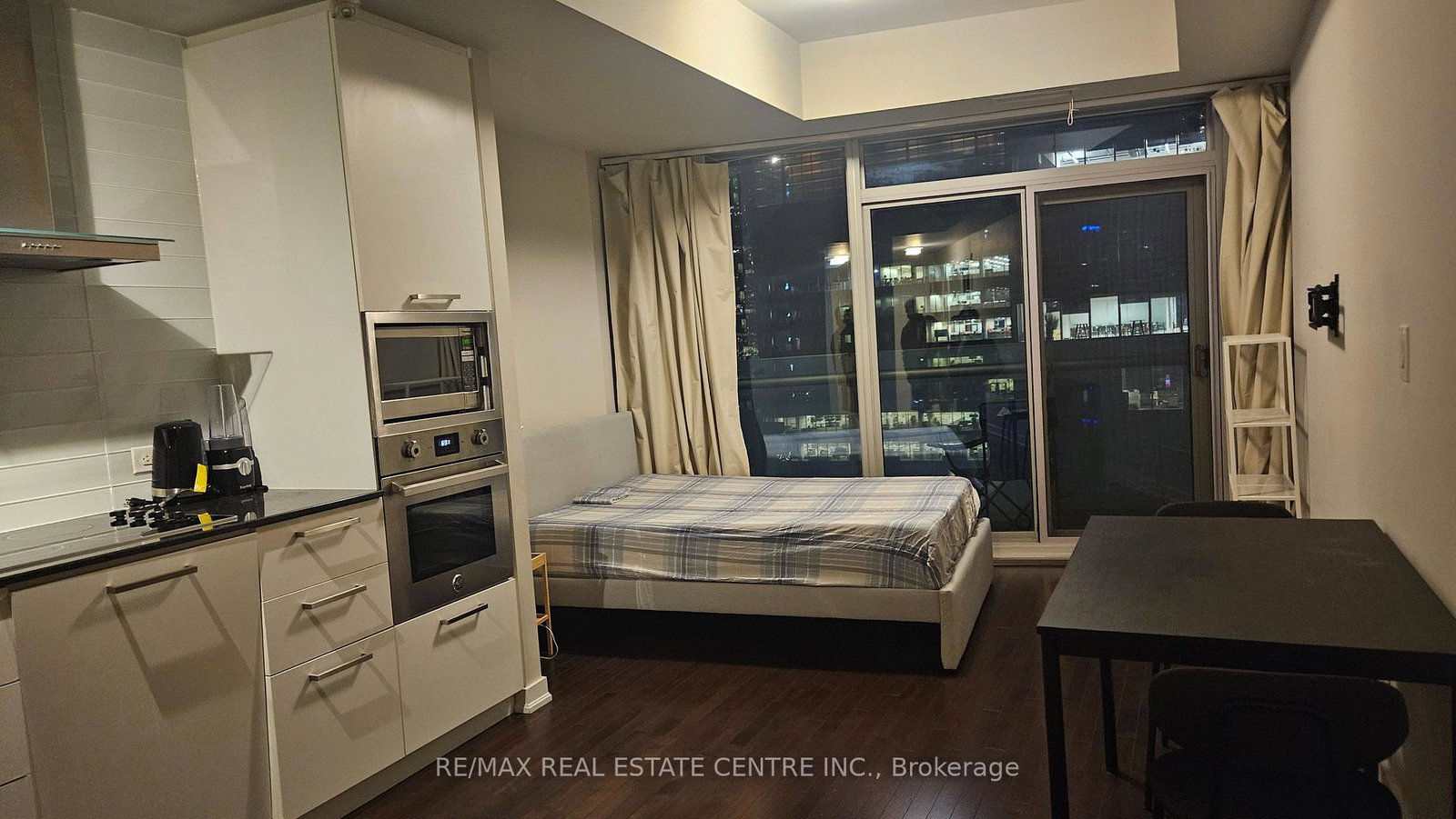 12-york-street-toronto-ontario-c12370506