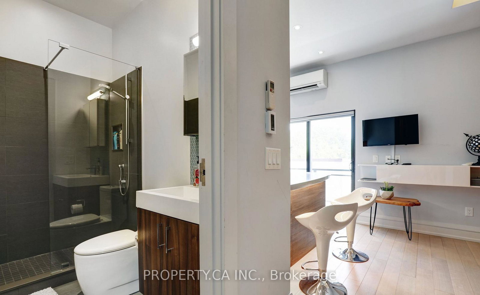 301-augusta-avenue-toronto-ontario-c12370648