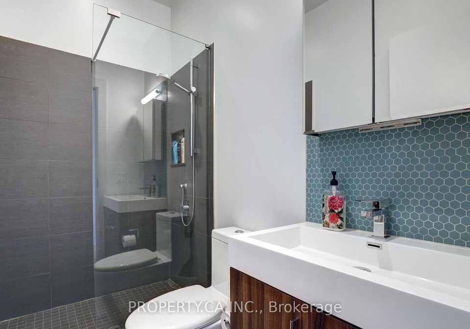 301-augusta-avenue-toronto-ontario-c12370648