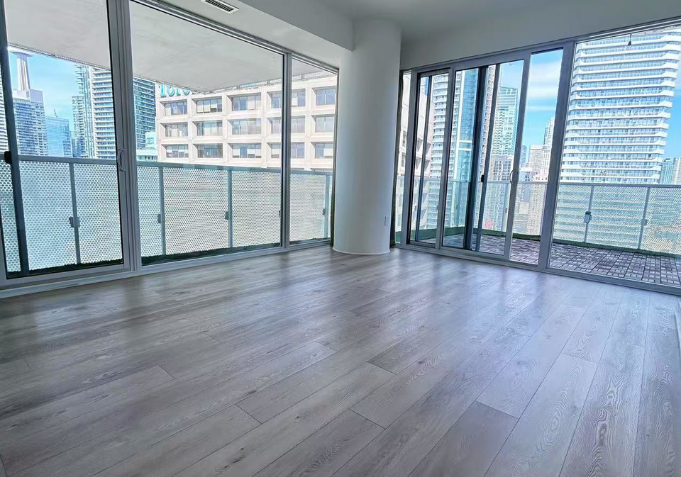 15-queens-quay-e-toronto-ontario-c12370892