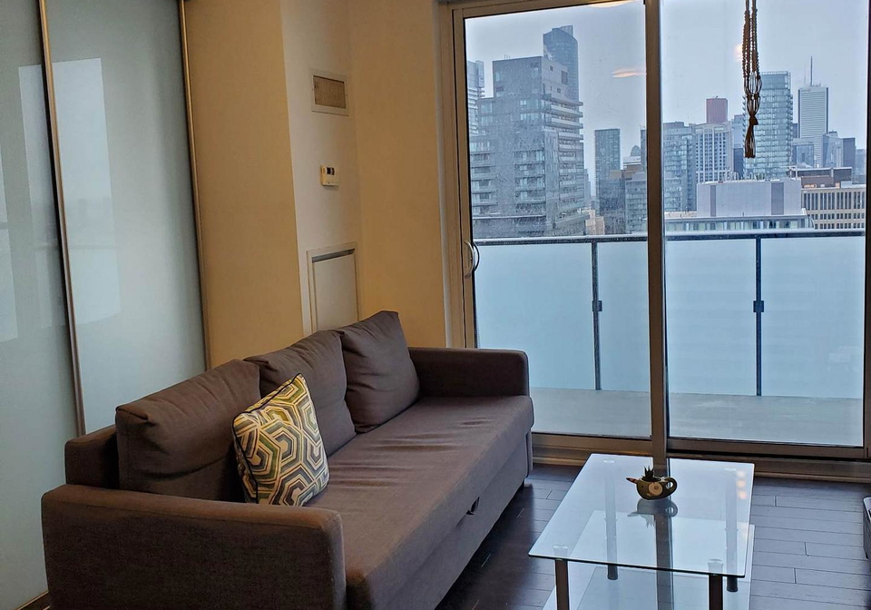 1080-bay-street-toronto-ontario-c12371237