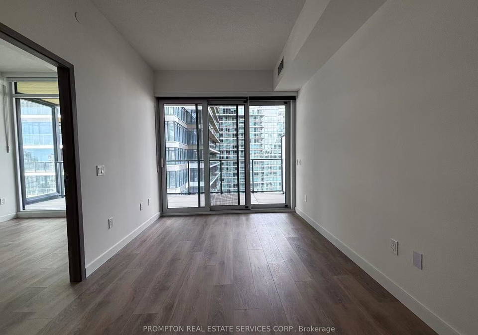 3-concord-cityplace-way-toronto-ontario-c12371431