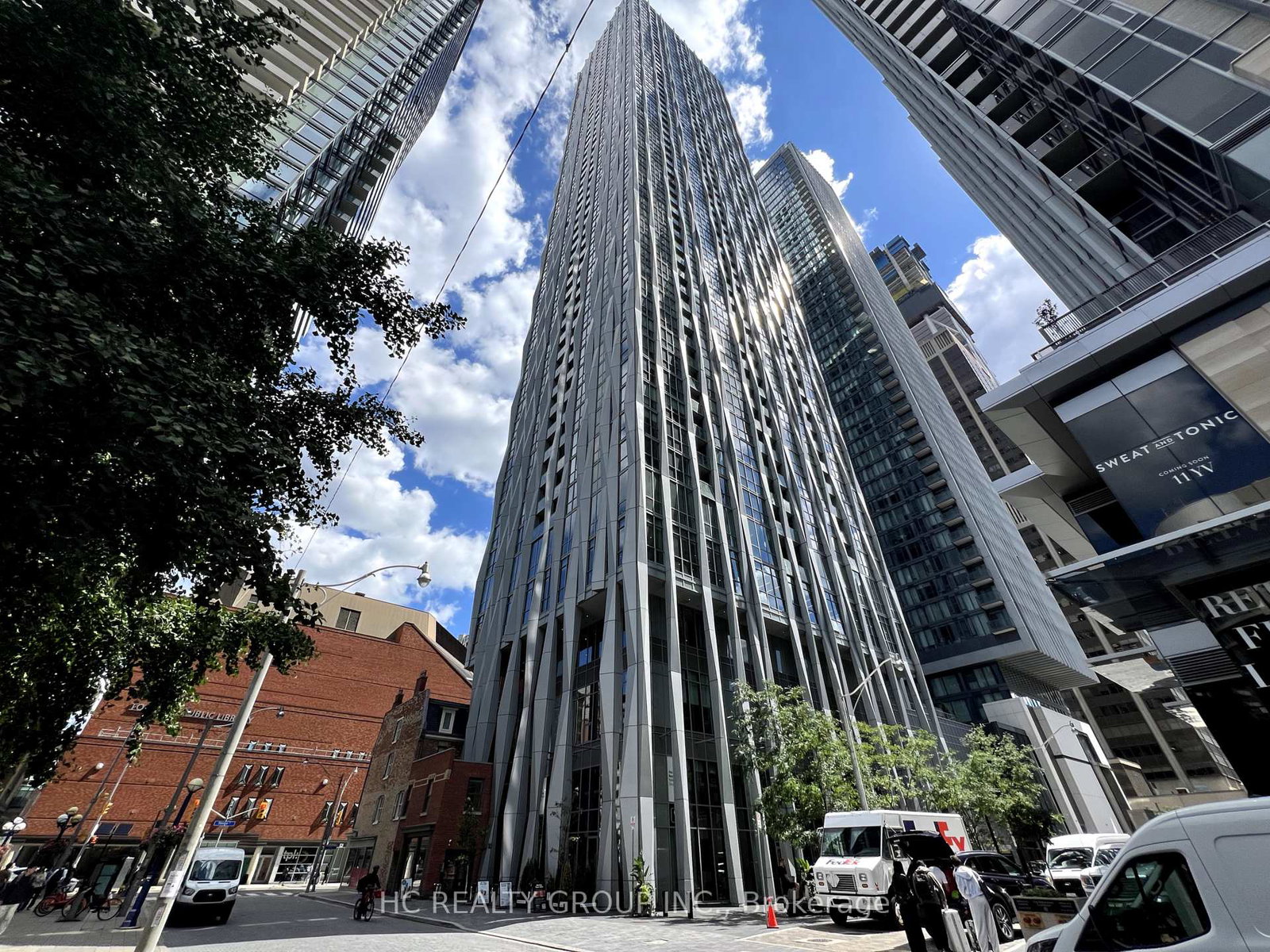 1-yorkville-avenue-toronto-ontario-c12371589