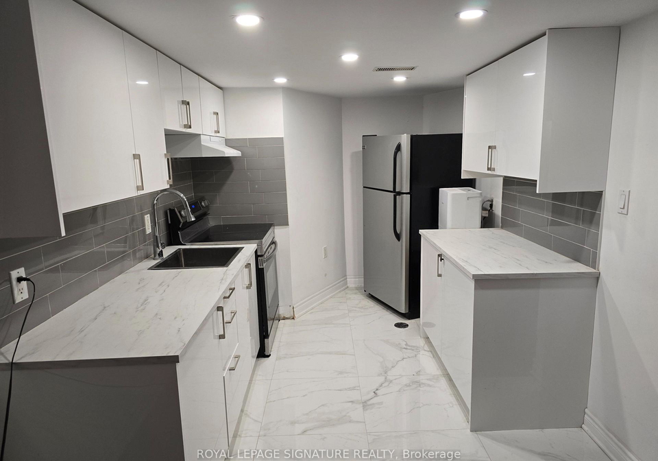 17-pleasant-avenue-toronto-ontario-c12371712