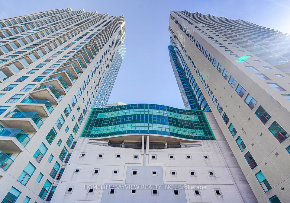 99-harbour-square-toronto-ontario-c12371723