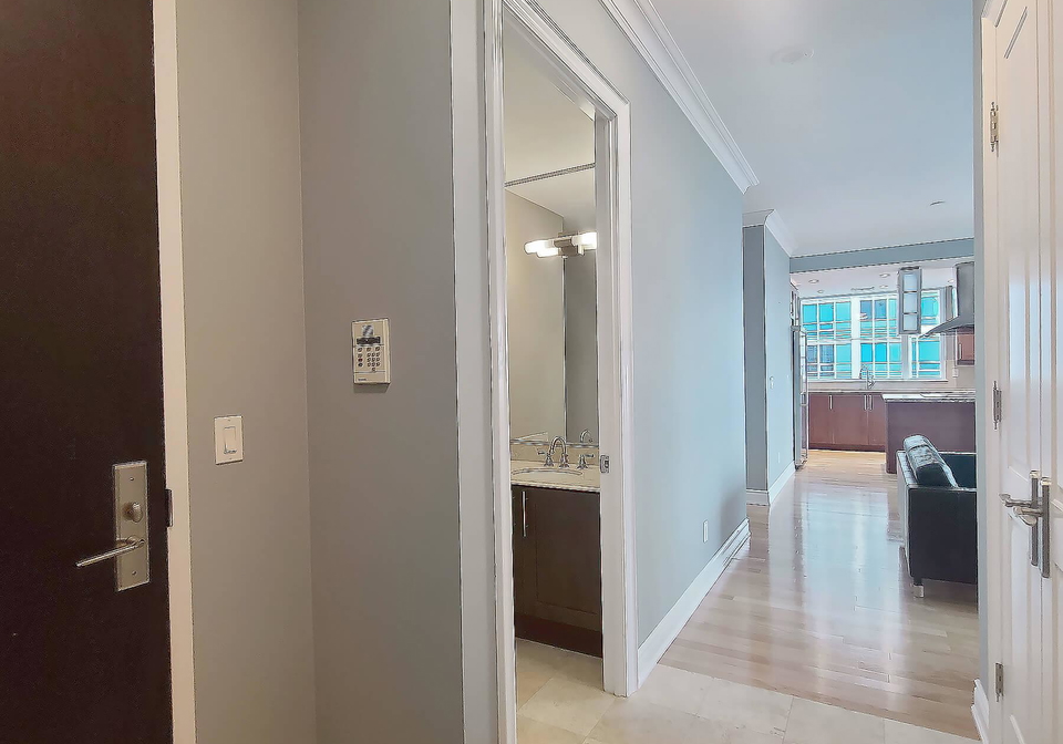 761-bay-street-toronto-ontario-c12371724