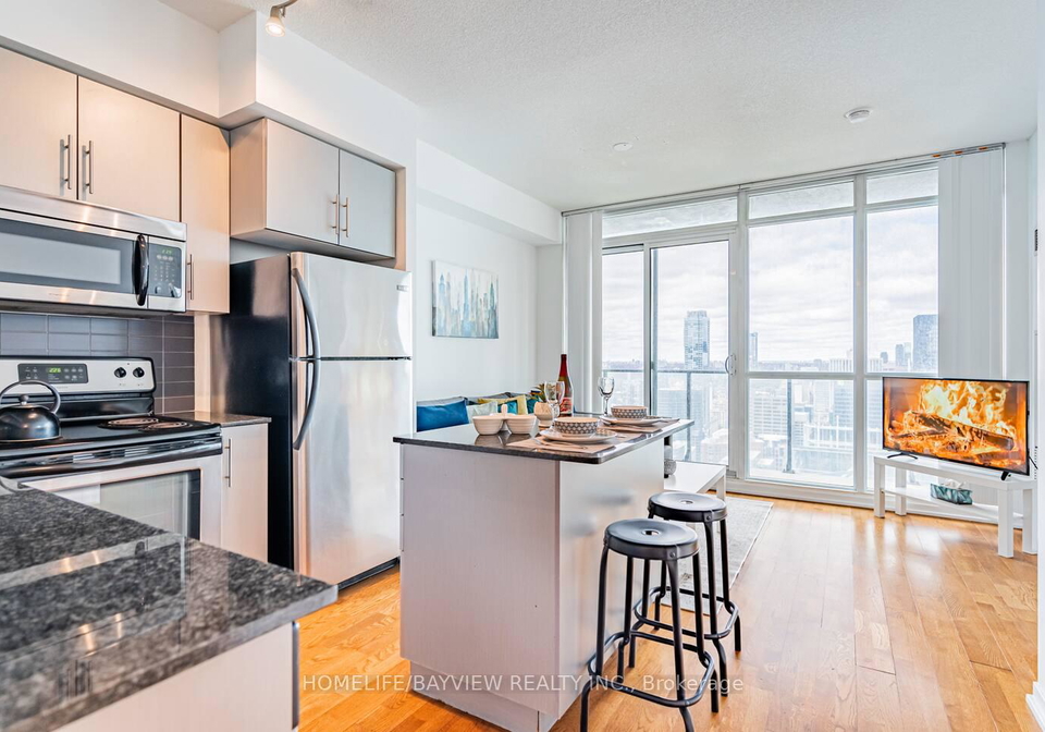 55-bremner-boulevard-toronto-ontario-c12371745