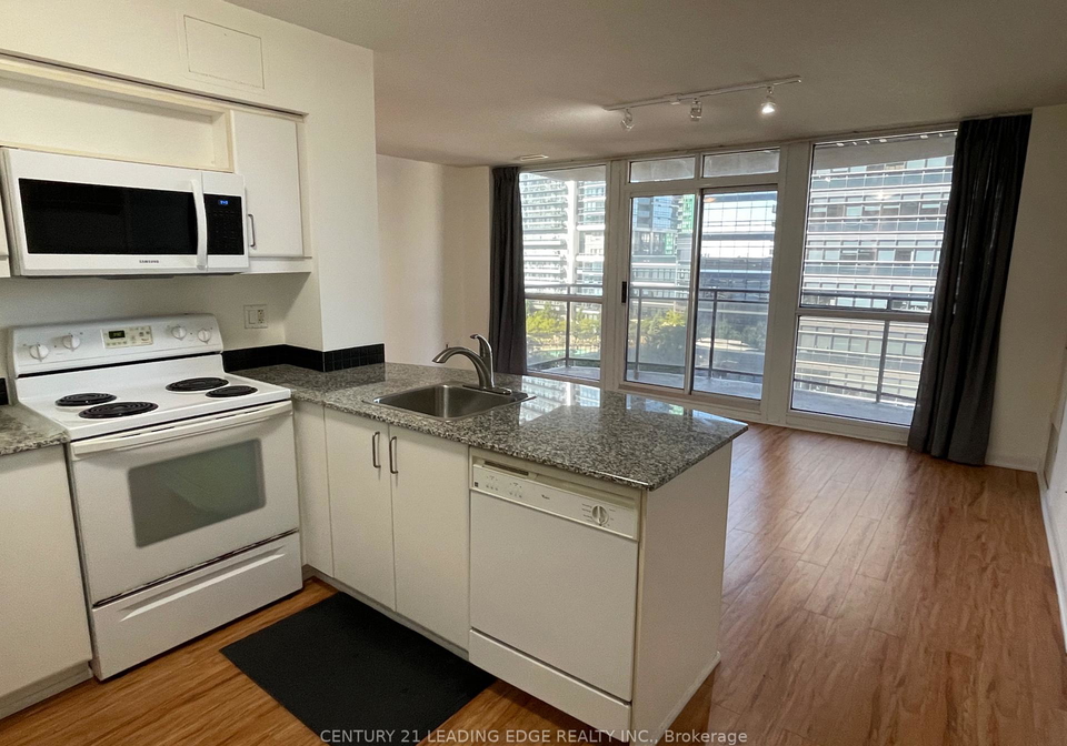 33-sheppard-avenue-e-north-york-ontario-c12371929