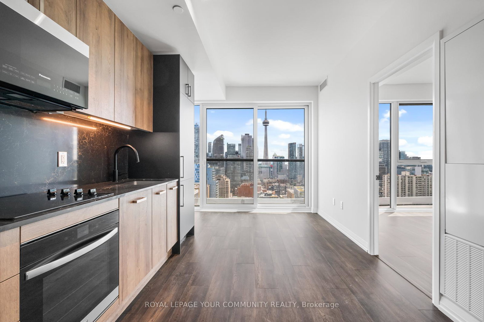 280-dundas-street-w-toronto-ontario-c12372064